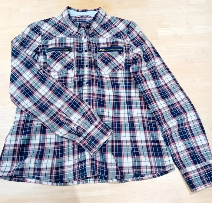 Chemise à carreaux