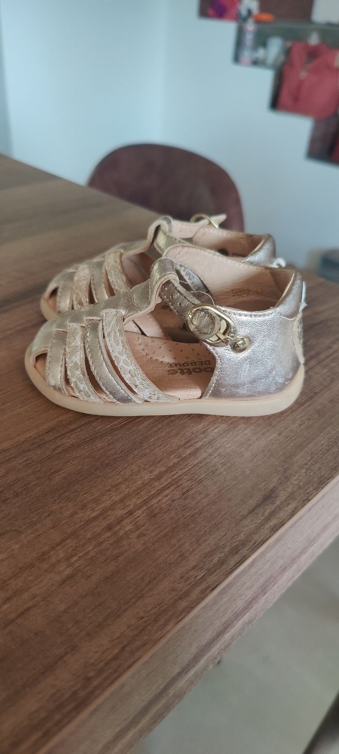 Chaussures fille taille 19 - photo numéro 2