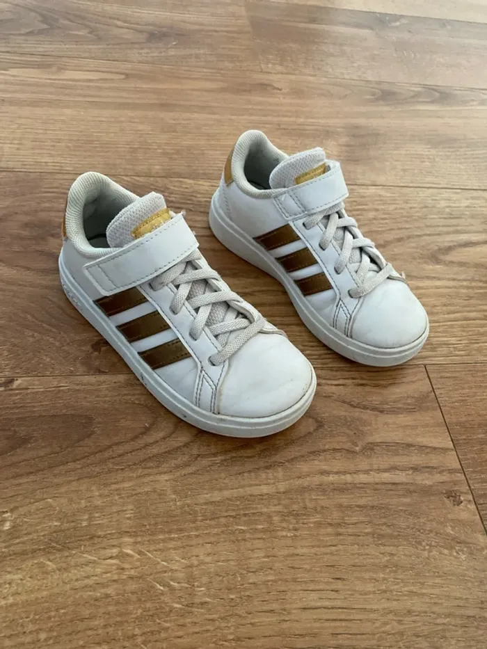Baskets adidas 28