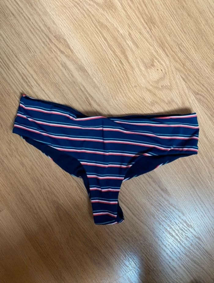 Bas de maillot de bain échancré