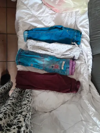 Lot 4 pantalon 2 ans