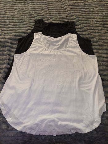 Débardeurs blanc et noir 3 XL
