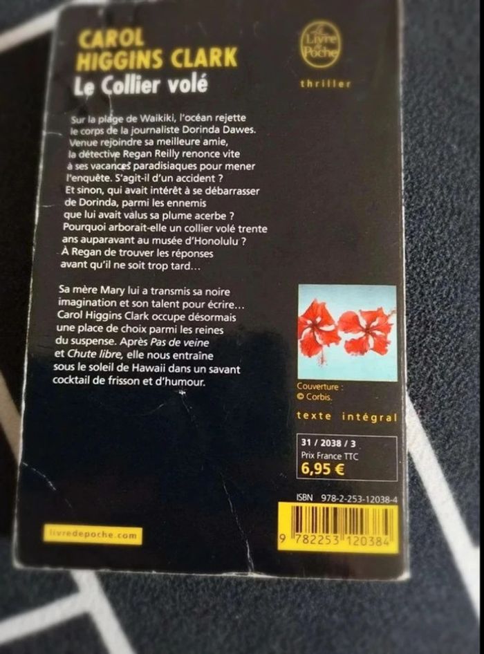 Livre Le Collier Volé - photo numéro 2