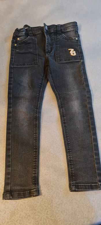 Jean super skinny tape a l'œil 4 ans
