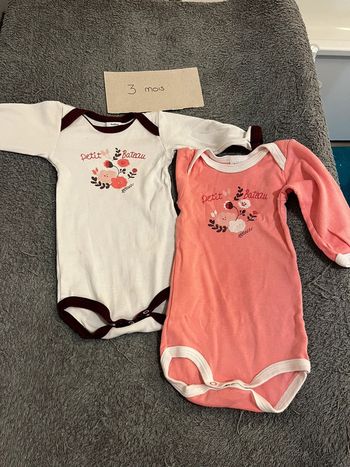 Lot de 2 body 3 mois