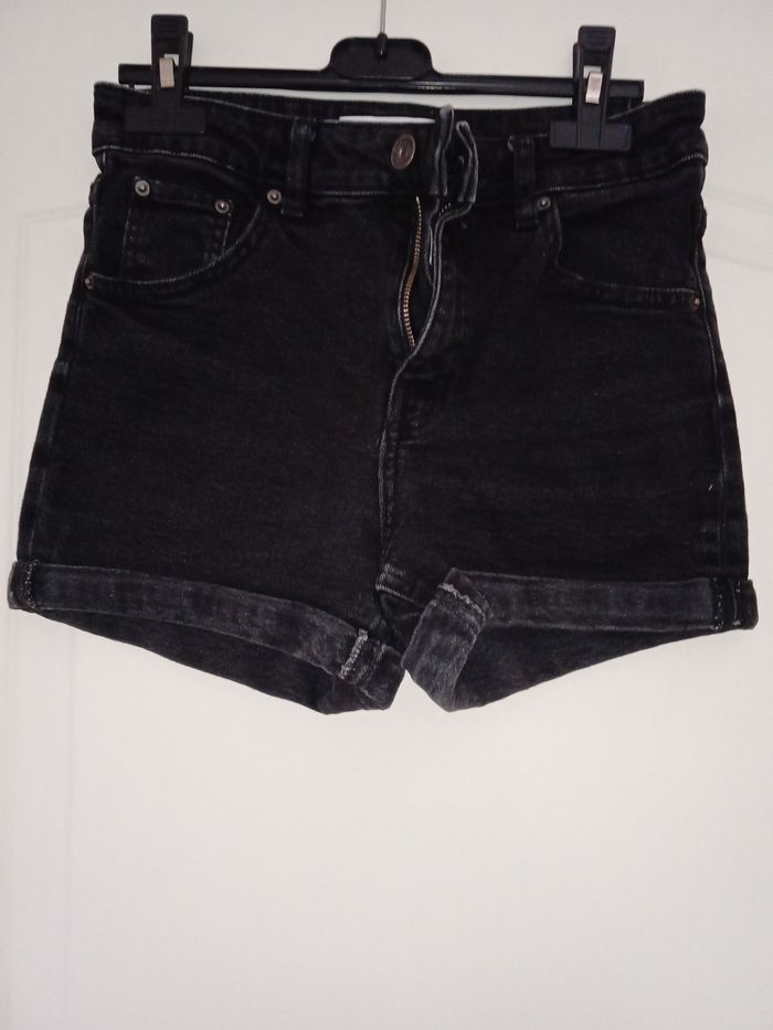 Short en jean noir taille 36