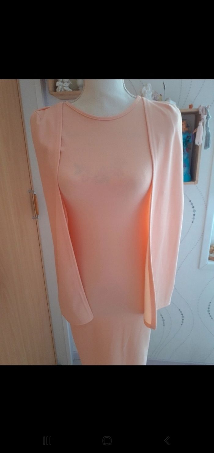 Jolie robe moulante avec étole boohoo t 34 abricot - photo numéro 2