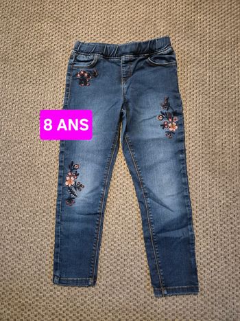 Jean treggings avec broderie fille - 8 ans