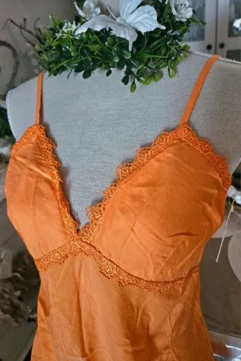 Haut asymétrique orange dentelle Kelly Taille L Neuf