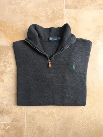 Pull quart zip camionneur gris foncé logo vert Ralph Lauren homme L excellent état