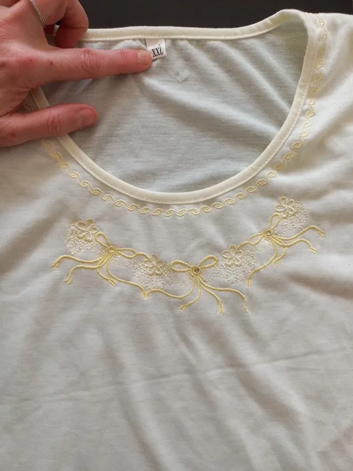 Tee-shirt femme Neuf XXL - photo numéro 5