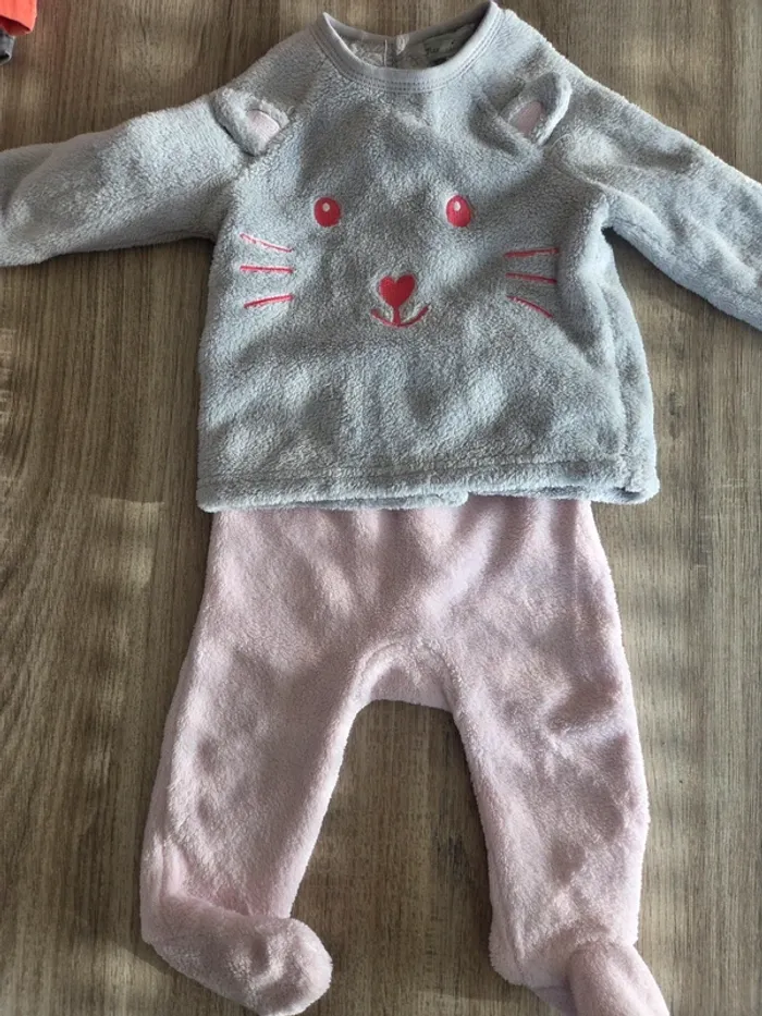 2 pijamas - photo numéro 6