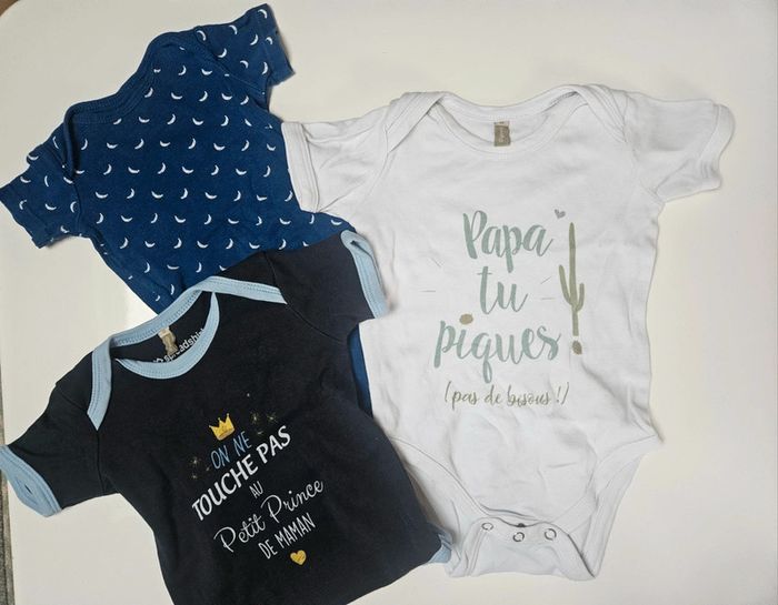 Lot de 3 bodies taille 6 mois