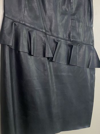 Petite robe noire Zara en similicuir 