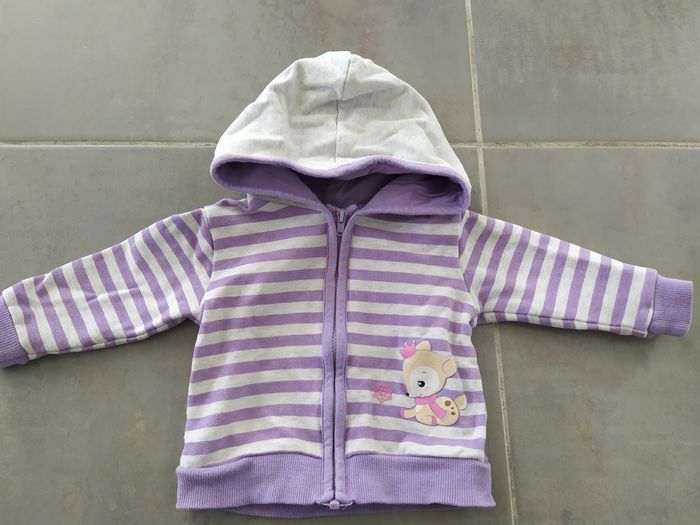 Veste à capuche et à rayures 6 mois