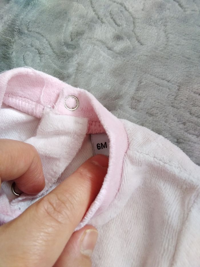 2 grenouillères 6 mois - photo numéro 4