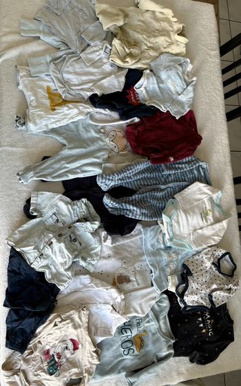 Lot vêtements bébé garçon – Taille 1 mois