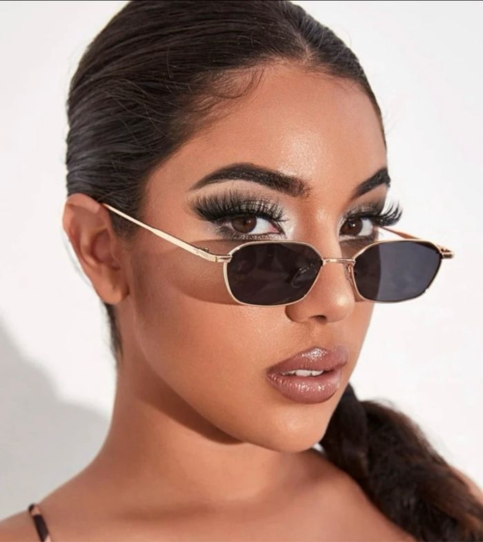 Lunettes de soleil - photo numéro 2