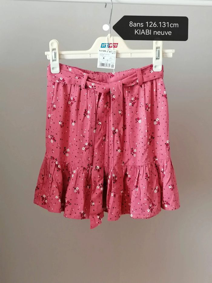 Jupe fleurie 8ans 126.131cm Neuve Étiquetée