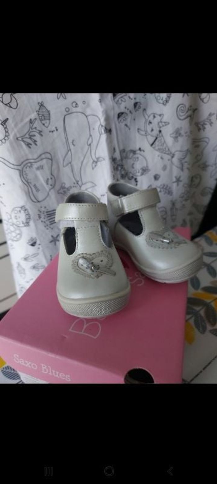 Chaussures bébé fille blanc nacré