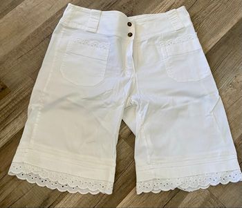 Short blanc dentelle 42 la fée maraboutée 