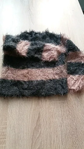 Pull poilu taille 4 ans