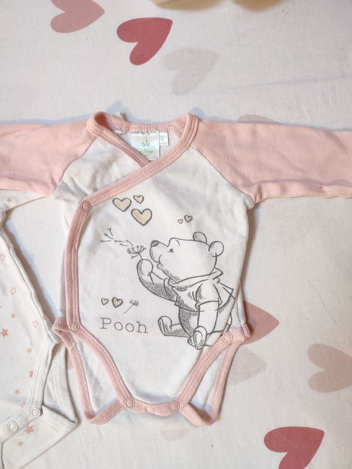 Lot bodies bébé fille - 1 mois - très bon état - Disney / lulu castagnette - photo numéro 2