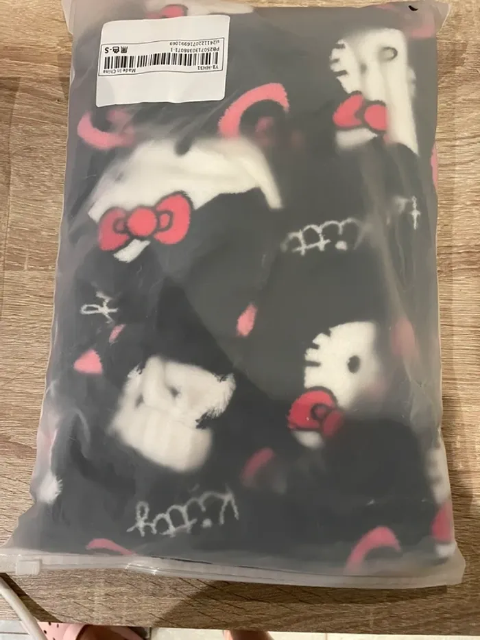 Pantalon pyjama Hello Kitty neuf - photo numéro 2