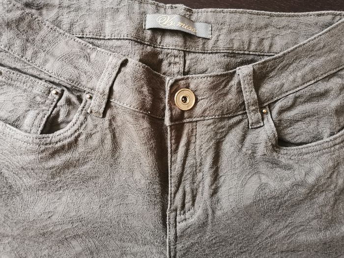 Pantalon T40 VS Miss superbe - photo numéro 3