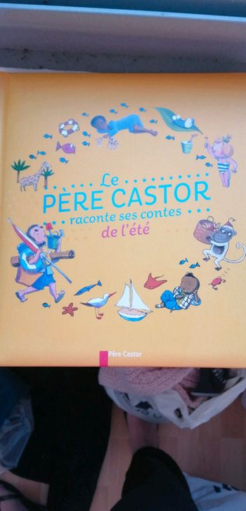 Le père castor raconte ses contes
