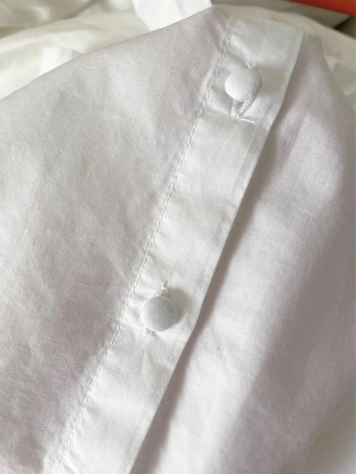 Magnifique crop top blanc en coton à nouer avec un gros noeud sur le devant - photo numéro 10