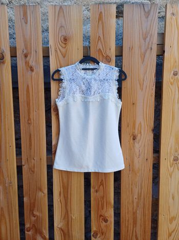 Joli haut en dentelle sans manches crème H&M