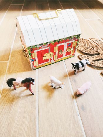 🐴Grange/ferme multi activités avec serrures/verrous en bois et animaux Melissa & Doug