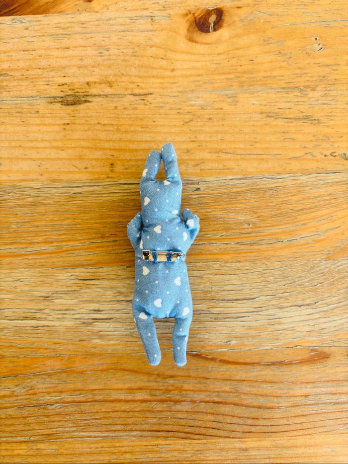 Broche lapin en tissu - photo numéro 2