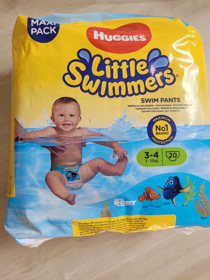 Couches piscine Huggies Beebs