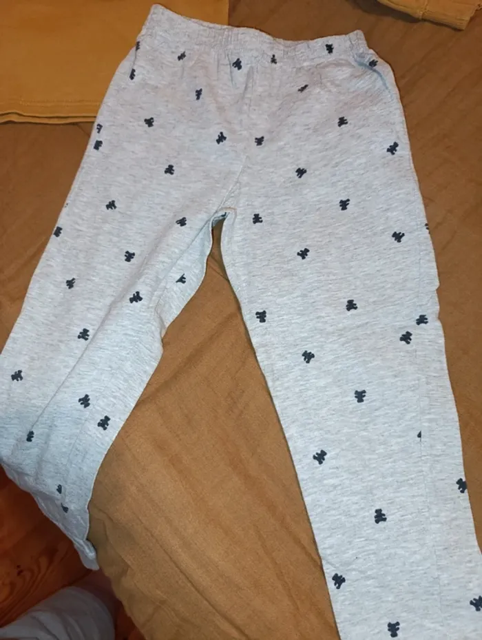 Joli pyjama lulu castagnette taille 4 ans en très bon état - photo numéro 3