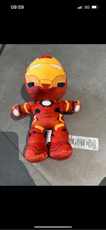 Peluche Iron man Disneyland Paris