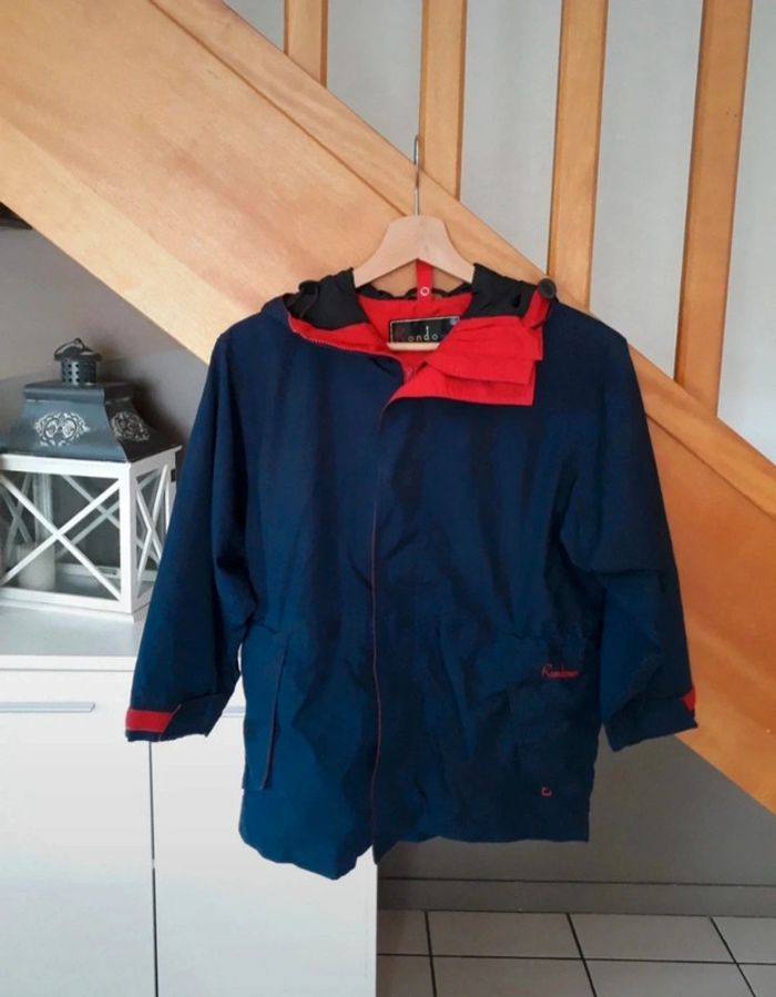 Veste à capuche garçon Taille 6 ans🌿🦁