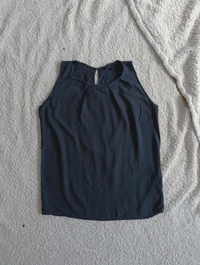 Débardeur bleu marine Vero Moda – coupe fluide chic