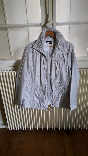 Veste satinée blanc cassé neuve