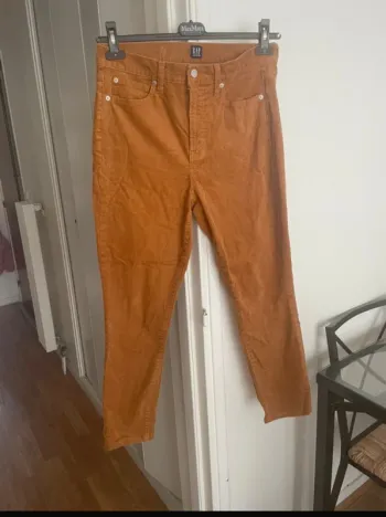 Pantalon skinny regular velours Gap