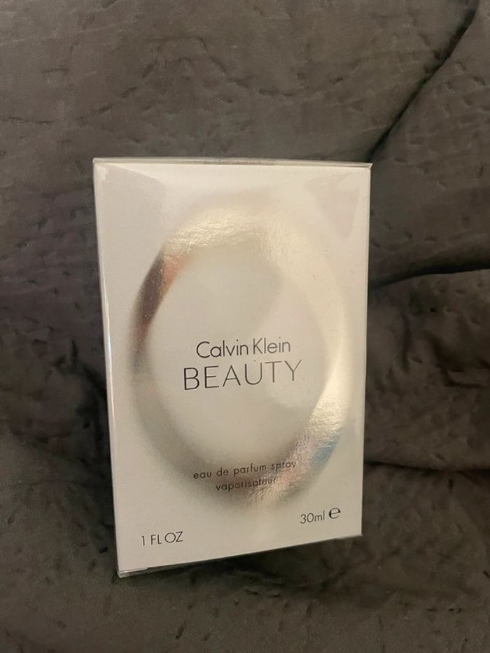 Eau de parfum spray