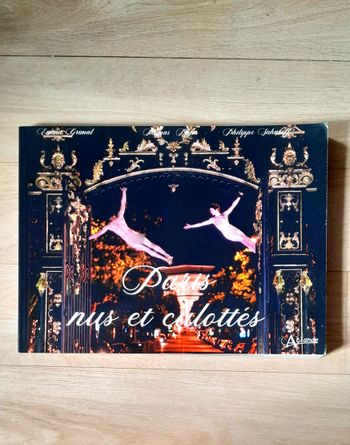 Paris nus et culottés (photographie, art)