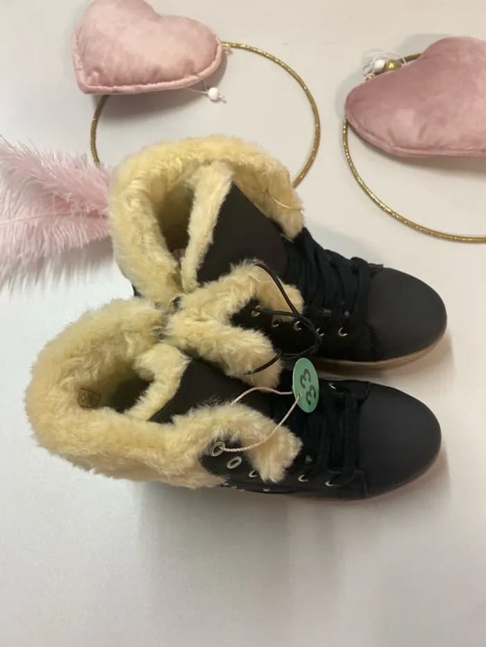 Bottines fille - fourrée - neuf - Defacto - Taille 33 - photo numéro 3