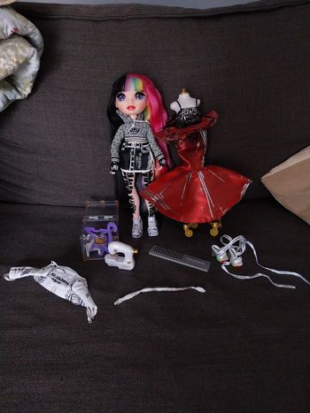 Poupée Jett Dawson Styliste Collector Édition Rainbow High MGA