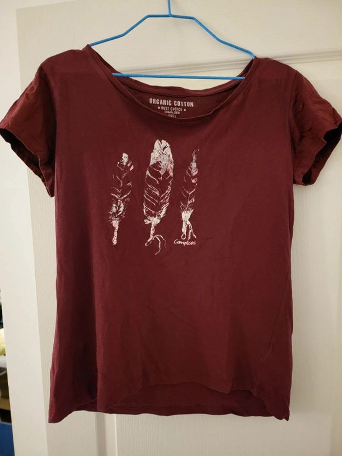 Tee-shirt motifs plumes