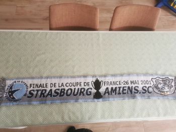 Écharpe vintage finale coupe de France 2001 Amiens vs Strasbourg