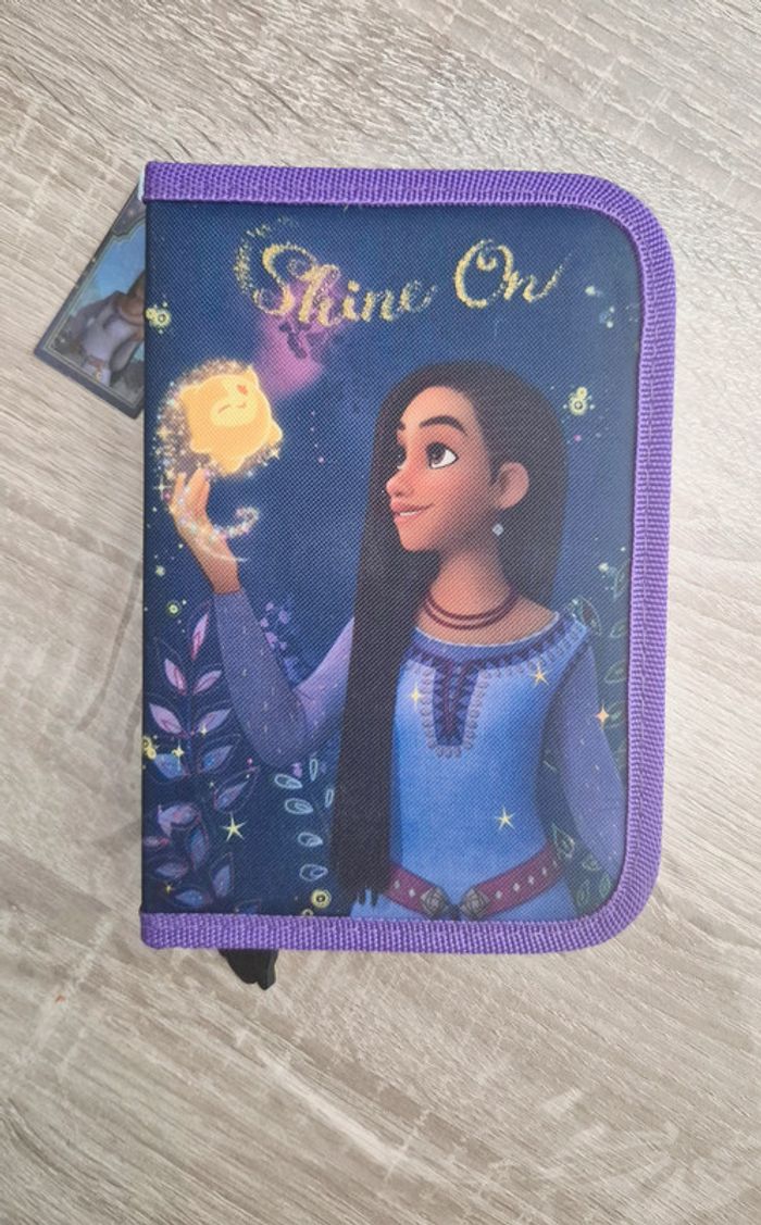 Une trousse Disney Wish