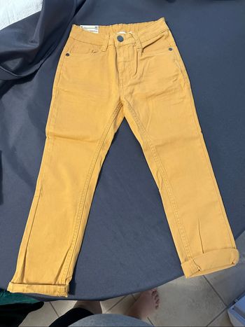 Jean taille 6 ans neuf