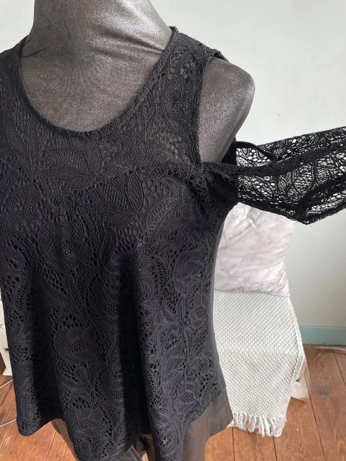 Blouse bi-matiere dentelle et coton épaules nue. - photo numéro 3